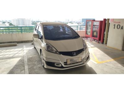 รถบ้านเจ้าของขายเอง HONDA JAZZ 1.5 S AT 2012 + Option เพียบ